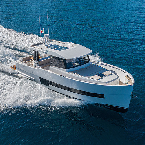 Быстроходный катер с внутренним мотором - 430  - Sundeck Yachts AG - дизельный / двухмоторный / открытый