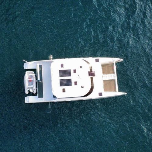 Быстроходный катер катамаран - Rapido 500 ECO Power Cat - Rapido Trimarans - с внутренним мотором / двухмоторный / хардтоп