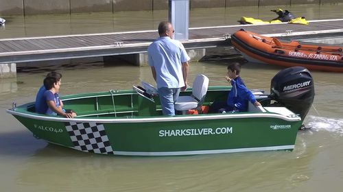 Открытый катер c подвесным мотором - FALCO - SHARKSILVER ALUMINIUM BOATS - с центральной консолью / из алюминия / 4 места