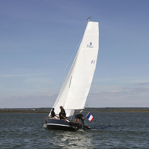 Парусник дэйсэйлер - TI’BAC - BÔ YACHTING / Bonnin-Bossuet - классический / для регаты / 1 каюта