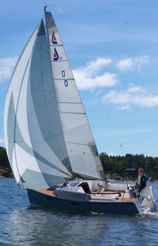 Парусник дэйсэйлер - DIVA 24 DC - Alfa Yacht Production OÜ - 4 спальных места / с центральным кокпитом / бушприт