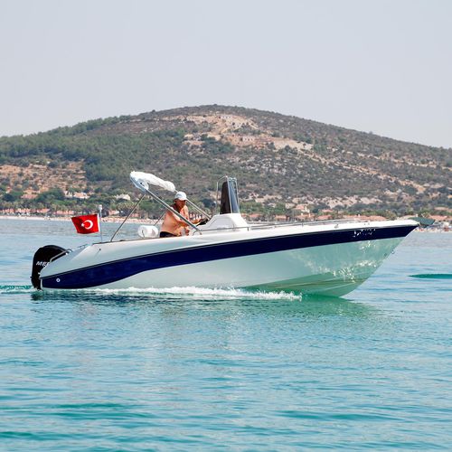 Открытый катер c подвесным мотором - FISHER 21 - MERCAN YACHTING - с центральной консолью / для спортивной рыбалки / из стекловолокна