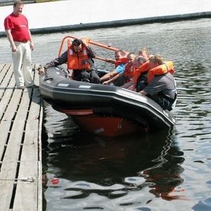 Профессиональный катер спасательное судно - ARTIC 450 - Uniworkboats SIA - c подвесным мотором / из алюминия / надувная лодка с полужестким корпусом