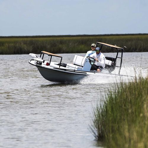 Открытый катер c подвесным мотором - Mosquito - Beavertail Skiffs - с центральной консолью / для спортивной рыбалки / скиф