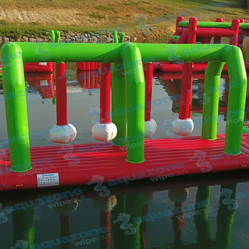 Оборудование для игр на воде парк - Punchy  - AQUAZONE parc aquatique - беговая дорожка / для базы отдыха / надувное