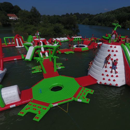 Оборудование для игр на воде матрац - Octogone  - AQUAZONE parc aquatique - платформа / остров / беговая дорожка