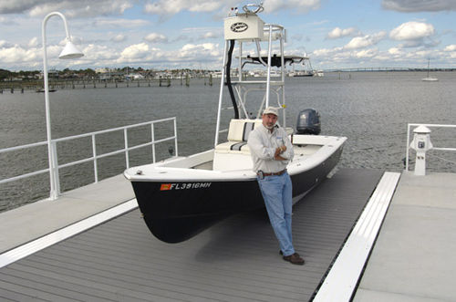 Подъемная платформа - No Profile Boat Lifts - шарнирная / для катера
