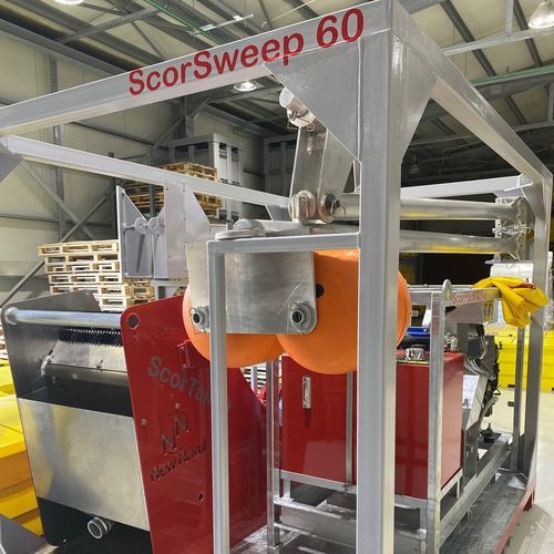 Нефтеуловитель с рукояткой сепаратора - ScorSweep 60 - New Naval Ltd.