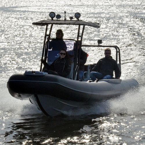 Надувная лодка c подвесным мотором - V650 - GALA MARINE INTERNATIONAL In - полужесткая / с центральной консолью / открытая