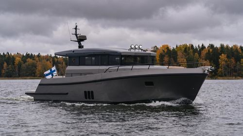 Быстроходный катер с внутренним мотором - BY50 MK2 - Brizo Yachts - двухмоторный / с флайбриджем / с рулевой рубкой