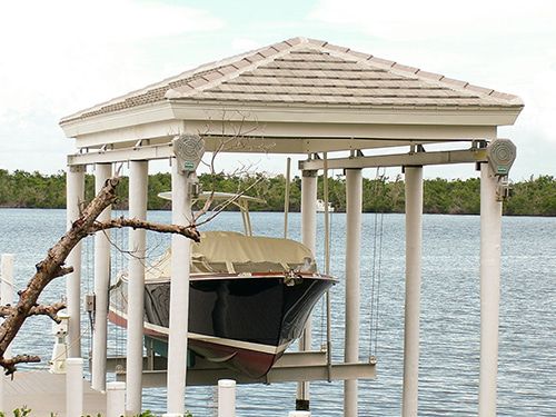 Лифт для катеров - IMM Quality Boat Lifts, Inc.