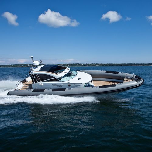 Надувная лодка с внутренним мотором - RIB 36 EXPLORER - Ridas Yacht - полужесткая / с закрытым кокпитом / с кабиной