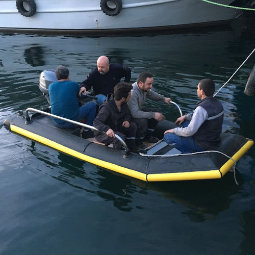 Профессиональный катер рабочее судно - 4 HDPE - ARTE BOAT YARD - c подвесным мотором / из ПЭНД / надувная лодка с полужестким корпусом