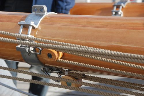 Мачта для парусной яхты - WoodSpars - из дерева / традиционная / косой парус