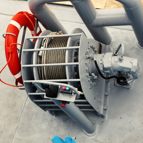 Лебедка для судна - DMT MARINE EQUIPMENT SA - для буксира / для катера / для реализации безопасности грузов