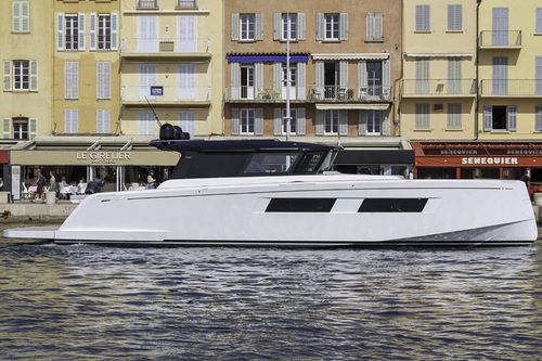 Круизная моторная яхта - Pardo GT52 - Pardo Yachts - хардтоп / POD IPS / 3 каюты
