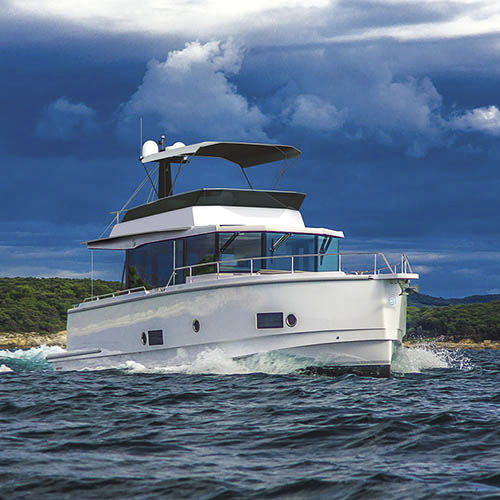 Быстроходный катер с внутренним мотором - 44 - Seafaring Yachts - двухмоторный / с флайбриджем / круизный